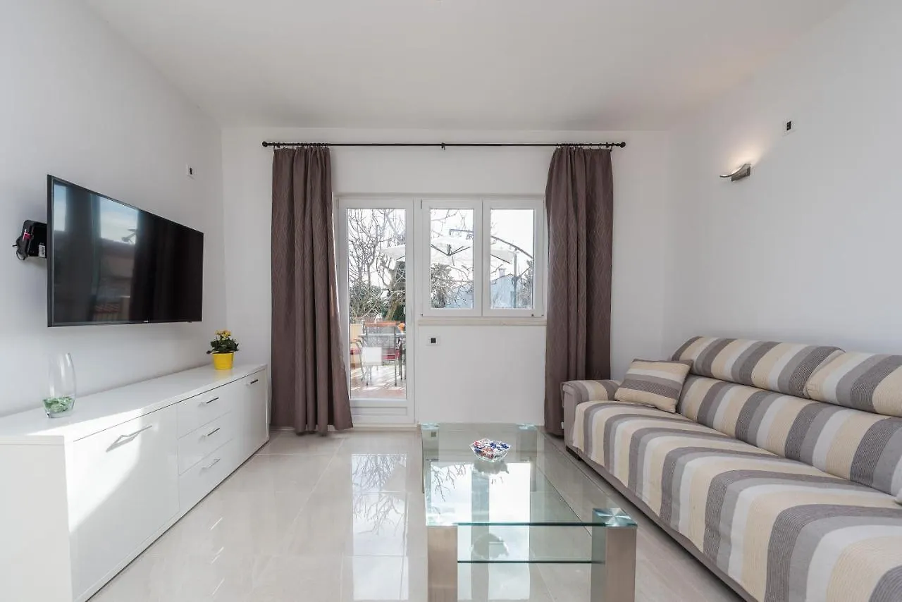 Holiday House With A Parking Space Vrsi - Mulo, Zadar - 16527 0*,  Croatia
